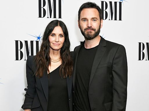 Courteney Cox says partner Johnny McDaid broke up with her 1 minute into couple’s therapy