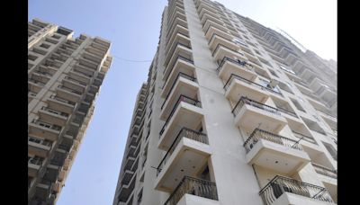 Gunshot scare at Noida high-rise: Car windshield cracked, pellet found