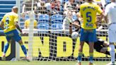 Video: Gazzaniga atajó un penal con la cara y el Girona acaricia la Champions