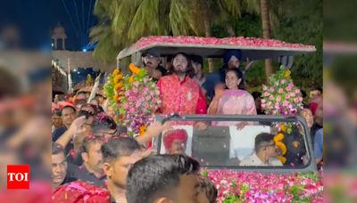 Jamnagar rolls out the red carpet for the grand arrival of newlyweds Anant and Radhika - Times of India