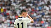 Phil Foden calls for England 'leaders' to resolve poor press