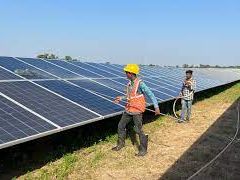 Adani Green Energy soars: Q1 profit grows to ₹629 Crore | India Infoline