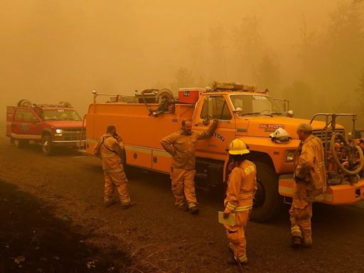 Oregón enfrenta el incendio forestal más grande de Estados Unidos