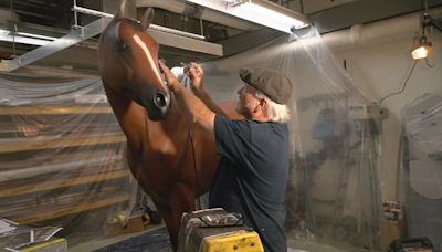 Kentucky Derby Museum's Winner's Circle horse transformed into Derby winner Mystik Dan
