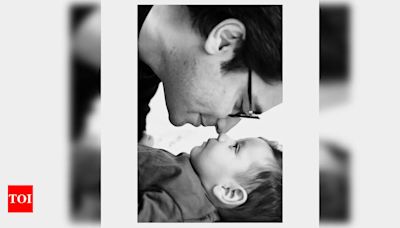 Gaurav Chakrabarty celebrates first father’s day with Dheer - Times of India