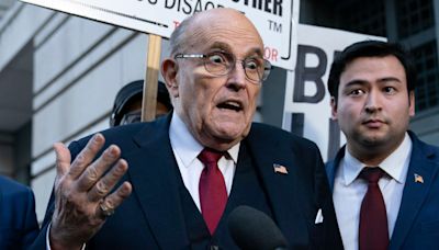 Rudy Giuliani fracasa al intentar desestimar sentencia por difamación de $148 millones de dólares - El Diario NY