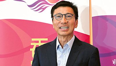 上任一年 黃德森辭去體育專員 知情者稱未能適應公僕文化 料政府或不再外聘