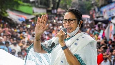 'Hum Darpok Nahi Hai, Kafir Nahi Hai': BJP Shares Mamata Banerjee's Cropped VIDEO, Claim She Equates Non-Muslims To Cowards...