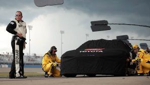 Cup Series race at Nashville resumes after weather hold