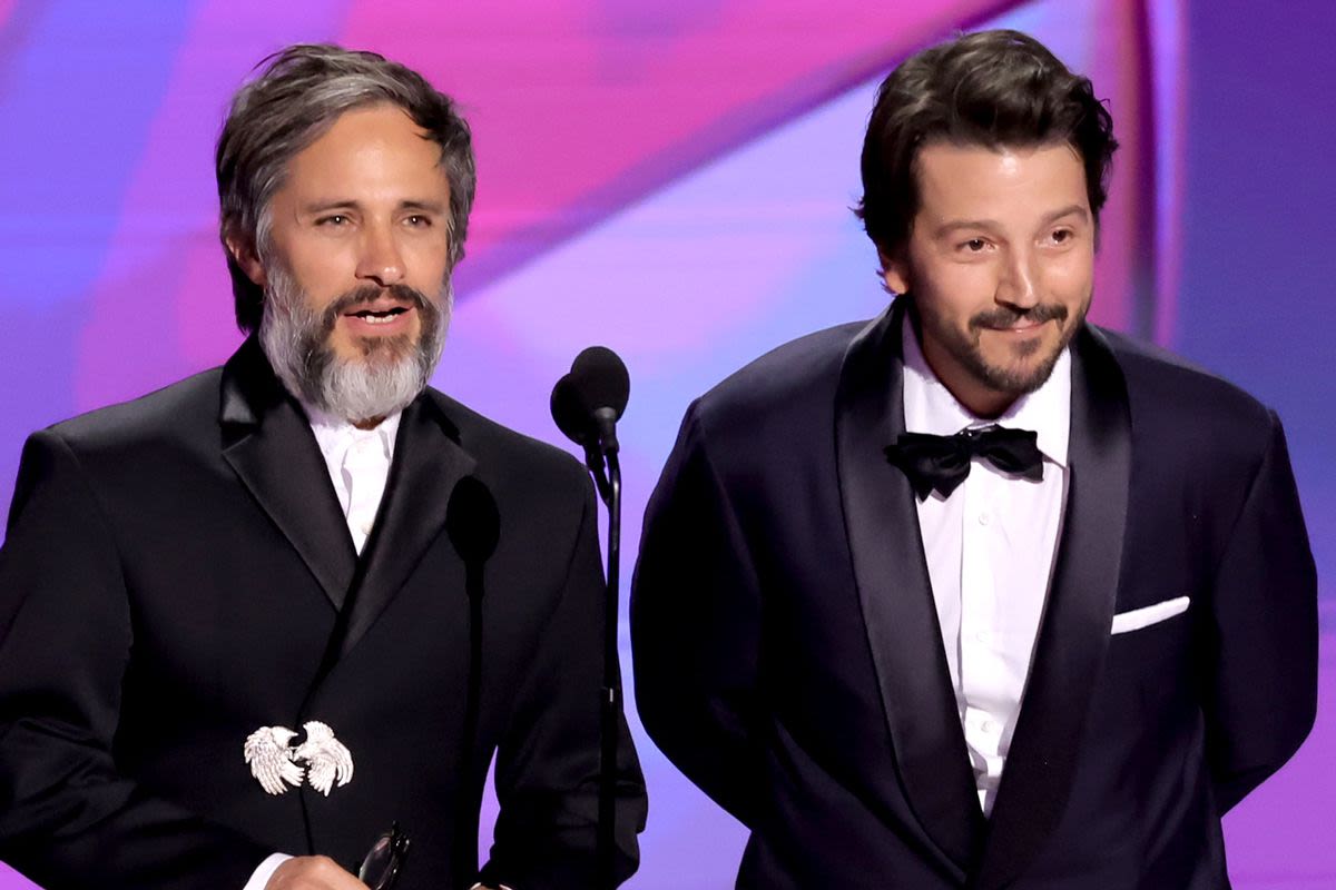 Gael García Bernal and Diego Luna reunite at the 2024 Emmys and presented the nominees in Spanish