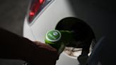 ¿Tope al precio de la gasolina? Francia intenta poner el litro a 1,5 euros