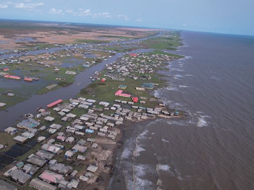 Comunidad nigeriana creada para ser una utopía cristiana está impotente ante el avance del mar