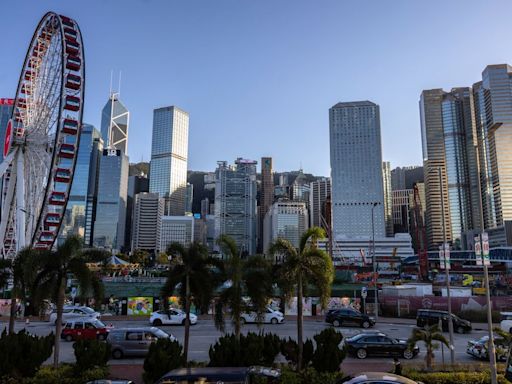 Hong Kong Employees at China Financial Firms Face Pay Clawbacks