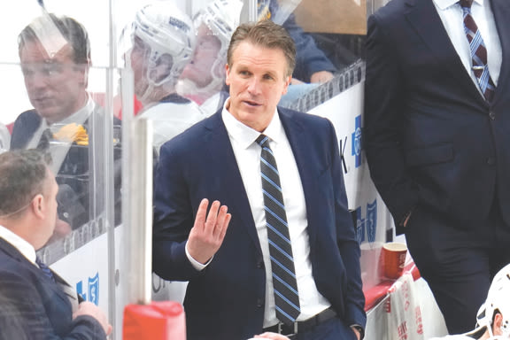 Ex-Northern Michigan University hockey star Jim Hiller gets permament Los Angeles Kings coaching job