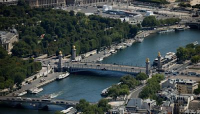 Olympic marathon swimmers test Seine River amid concerns of contamination