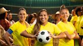 “Dos campos, una misma pasión”: la campaña que une a mujeres caficultoras y futbolistas profesionales