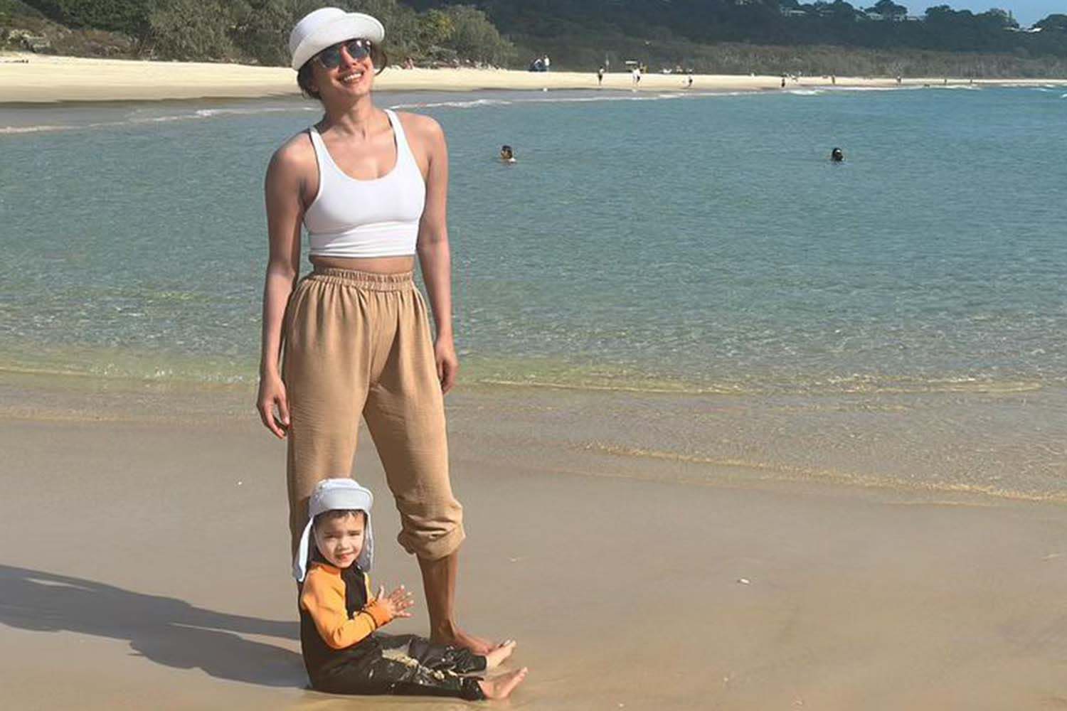 Priyanka Chopra and Daughter Malti, 2, Hang Out at the Beach in Sweet Vacation Photos: 'Pause'