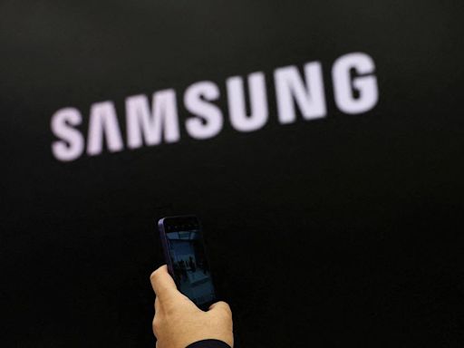 Samsung flags better-than-expected profit rise as AI boom lifts chip prices