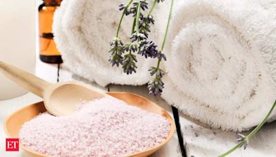 Salt Water Bath: What is it? Benefits of a salt water bath - Salt water bath and its perks
