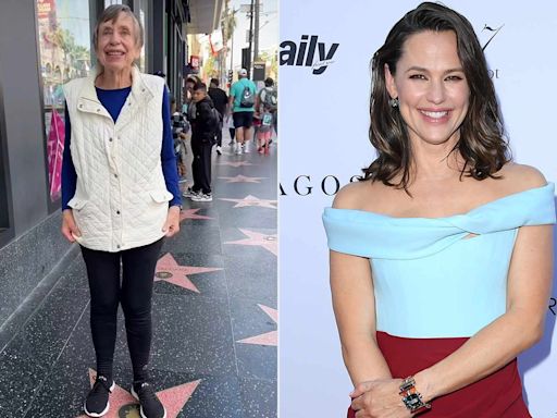 Jennifer Garner Takes Mom Pat to Visit Her Star on the Hollywood Walk of Fame: ‘It’s Still There’