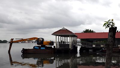 Delay in completion of dredging work on Mattancherry Jetty premises irks passengers