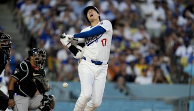 Teoscar Hernández singles in go-ahead run in 9th, lifting Dodgers over D-backs, 6-5