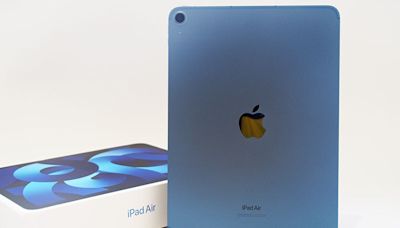 配合筆電式使用概念，未來 iPad 蘋果 Logo 可能改變方向