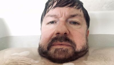 Ricky Gervais savagely mocks influencers in cheeky bathtub video as fans react