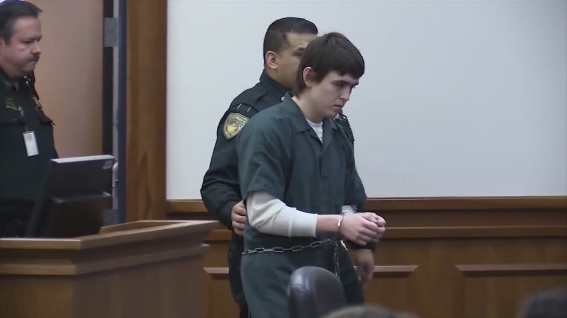 Former Santa Fe student testifies gunman sang 'Another One Bites the Dust' during school shooting