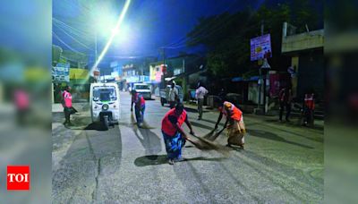 GCC launches midnight clean-up drive in Chennai city | Chennai News - Times of India