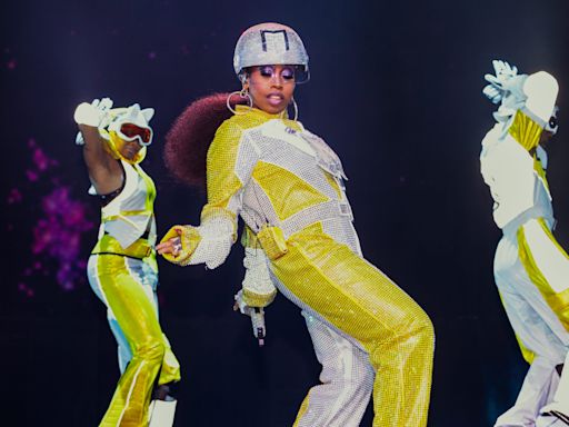 Missy Elliott Brings Mind-Blowing Vision to Life for Out of This World Tour in Los Angeles: Concert Review