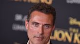 Rufus Sewell heiratet seine fast 30 Jahre jüngere Partnerin