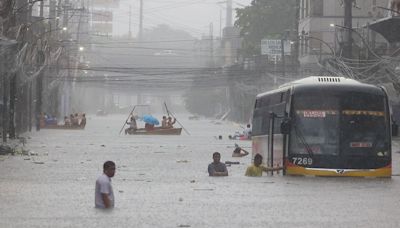 Super Typhoon Carina swamps PHL capital, shutters financial markets - BusinessWorld Online