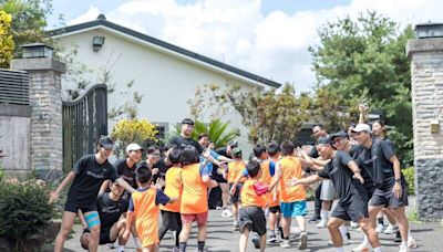 長榮航空城市馬拉松幼苗計畫 首站前往南投學園