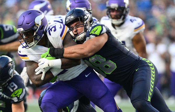 Seattle Seahawks Waive Ex-USFL LB Levi Bell