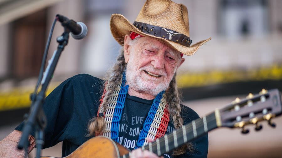 How long has Willie Nelson held the 4th of July Picnic?