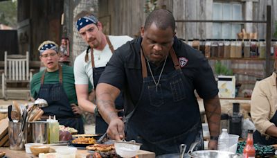 'BBQ Brawl': Here's how Gator great Shannon Snell is doing on Food Network show