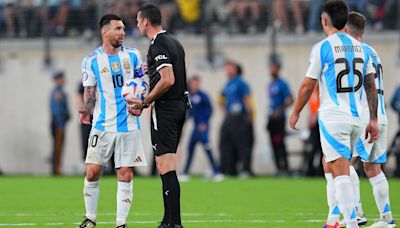 Argentina repite árbitro contra Ecuador