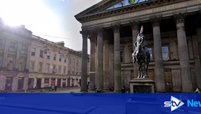 Hunt for four men after late night assault near Royal Exchange Square