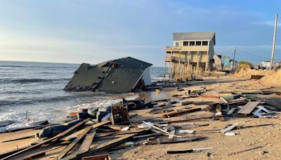 Mais uma casa de praia na Carolina do Norte caiu no oceano. Outras poderão seguir-se