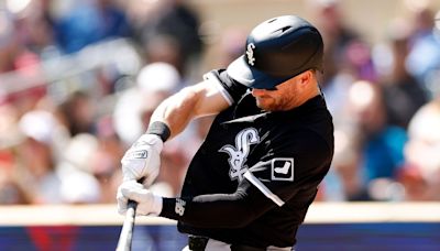 Rangers bring back Grossman in White Sox trade