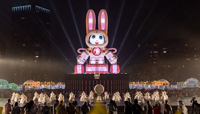 「台灣燈會」重返台北 主燈「玉兔壯彩」璀璨耀眼 | 蕃新聞