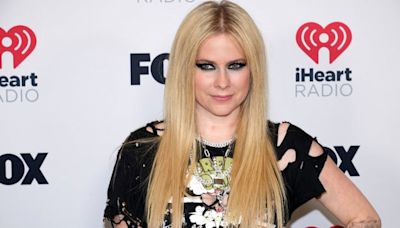 ...A Full Breakdown Of The Conspiracy Theory That Avril Lavigne Secretly Died In 2003 And Was Replaced With ...