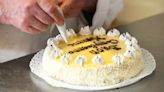 The Toothpick Trick For Writing Messages On Cake With Ease