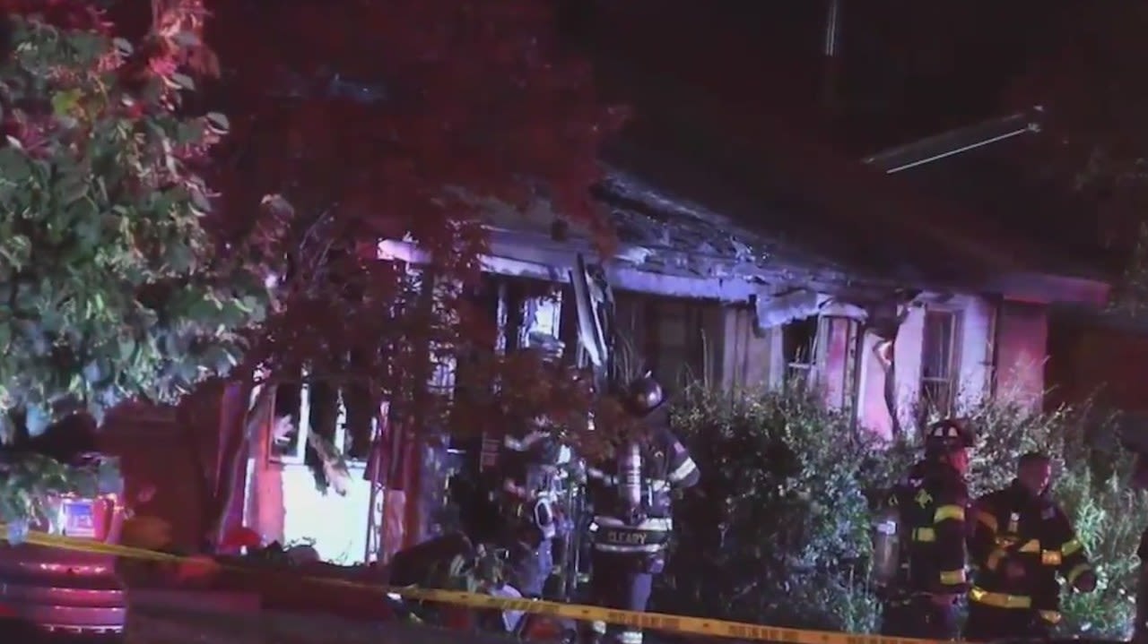 Woman killed in Elk Grove Village house fire