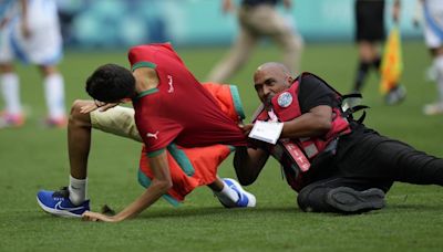 Los Juegos empiezan con un escándalo olímpico: el VAR anula el gol del empate de Argentina ante Marruecos tras una hora de interrupción