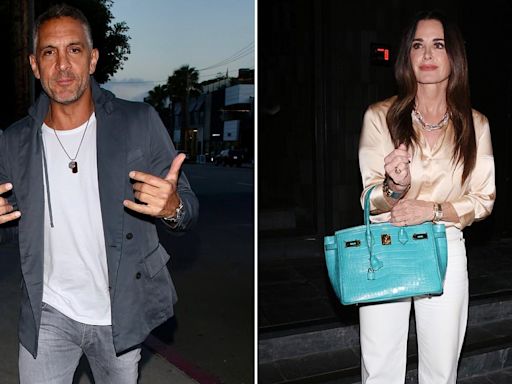 Kyle Richards and Mauricio Umansky reunite to celebrate his birthday