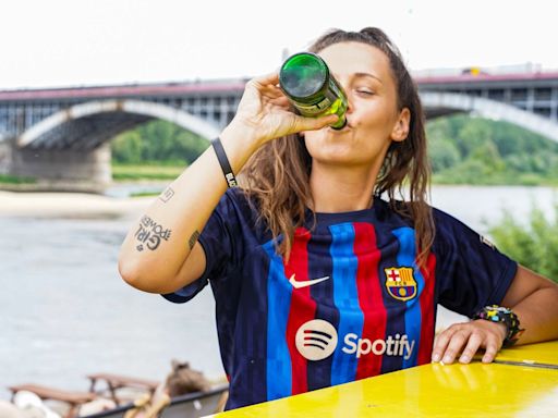 La apasionada hincha que viaja desde Polonia por toda Europa apoyando al Barcelona Femení en la Liga de Campeones Femenina de la UEFA | Goal.com Chile