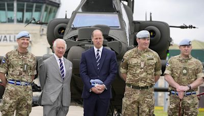 Carlos III y el príncipe William compartieron un acto oficial que tocó una fibra sensible para Harry