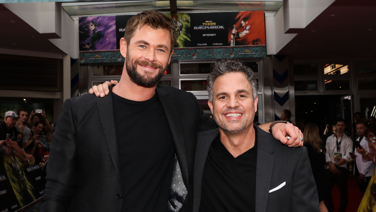 Mark Ruffalo and Chris Hemsworth in Talks to Reunite in Heist Thriller Film Crime 101